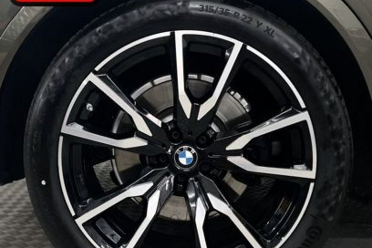 BMW X7 X7 xDrive 40 d M SPORT PANO-SKY+TV-FOND+LASER