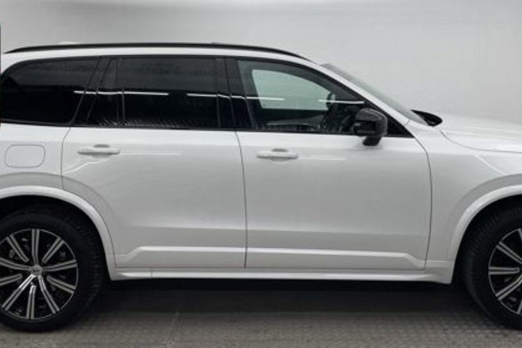Volvo XC90 XC90 B5 D AWD Plus Dark 7SITZ+PANO+AHK+360+H&amp;K+
