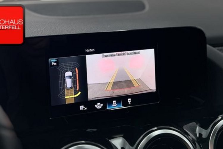 Mercedes-Benz GLA 200 GLA 200 d AMG CARBON PANO+AHK+KAMERA+LED+CARPLAY