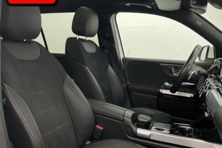 Mercedes-Benz GLB 200 GLB 200 d AMG LINE 7SITZ+PANO+DIGITAL+KAMERA+LED