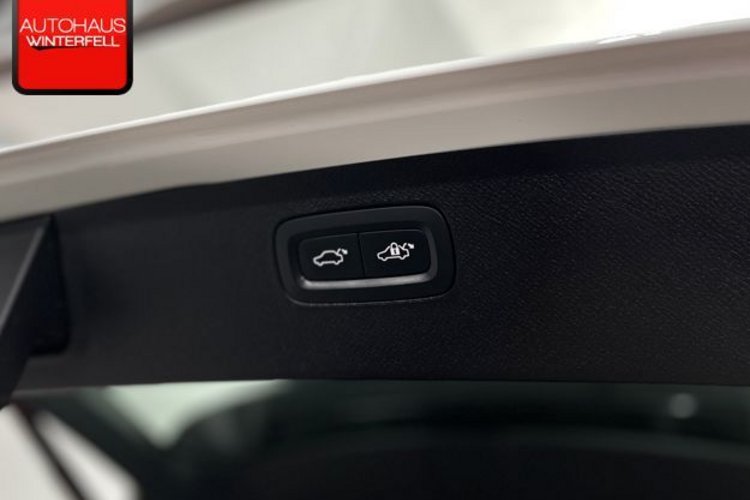 Volvo XC90 XC90 T8 INSCRIPTION RECH AWD 7SITZ+21Z+AHK+ACC+