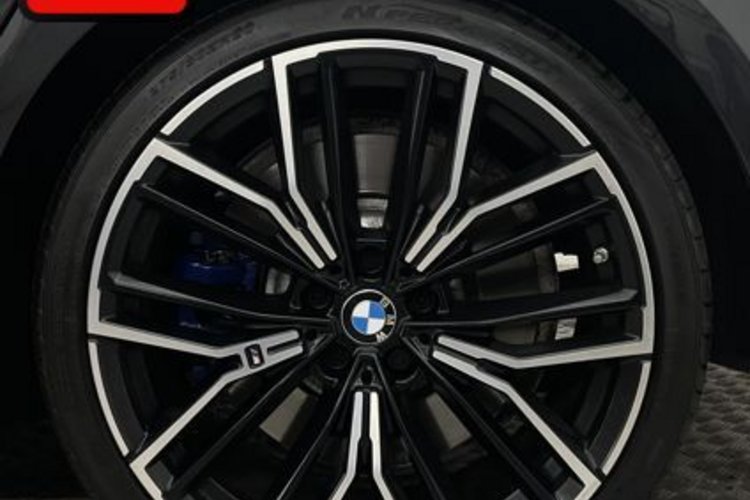 BMW M550 M550 i xDrive LASER+MASSAGE+HUD+H/K+MEMORY+4ZONE