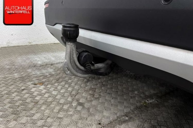 Mercedes-Benz GLA 250 GLA 250 e STYLE PANO+AHK+MULTIBEAM+KAMERA+DISTRO