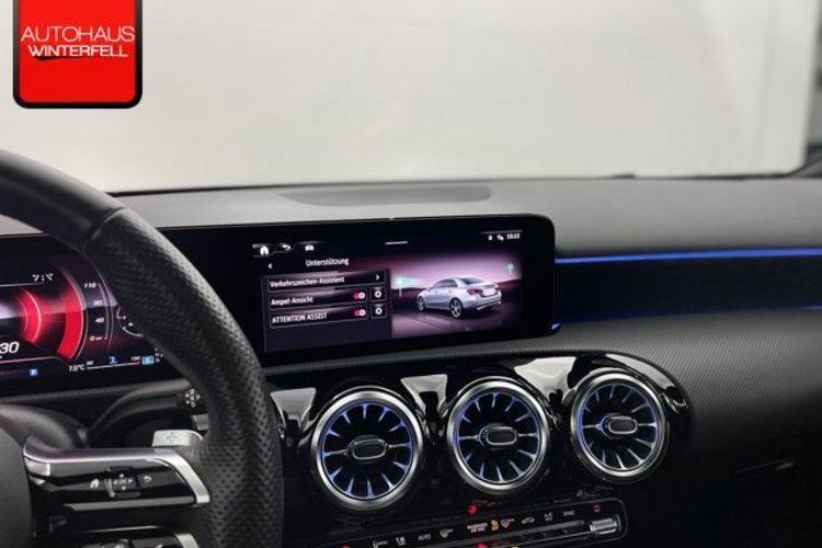 Mercedes-Benz A 200 A 200 d Limousine AMG NIGHT PANO+MEMO+KEYLESS+