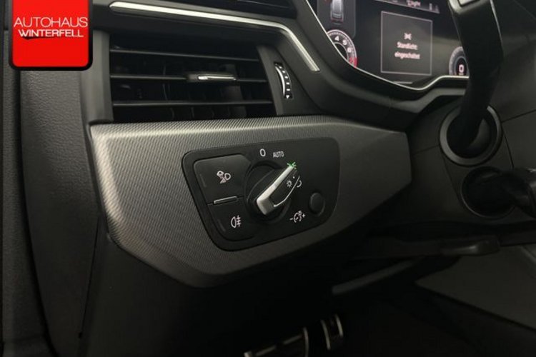 Audi A4 A4 Avant 45 TFSI qu S line edition one PANO+AHK+