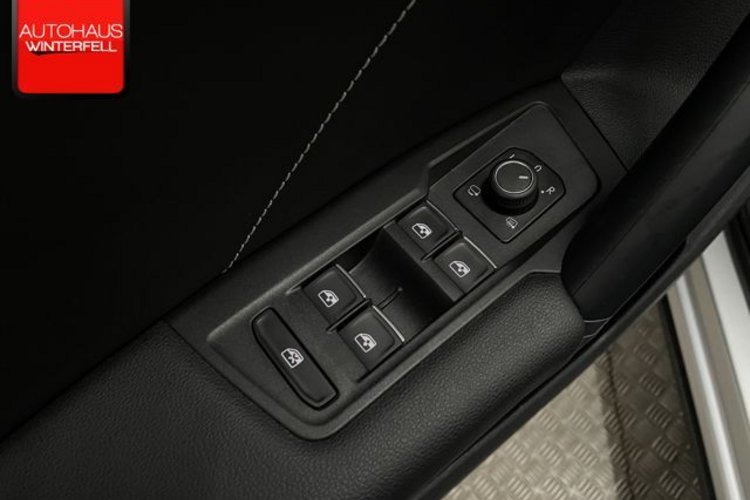 Volkswagen Tiguan Tiguan 2.0 TDI 4M R-LINE BLACK PANO+AHK+STANDH+