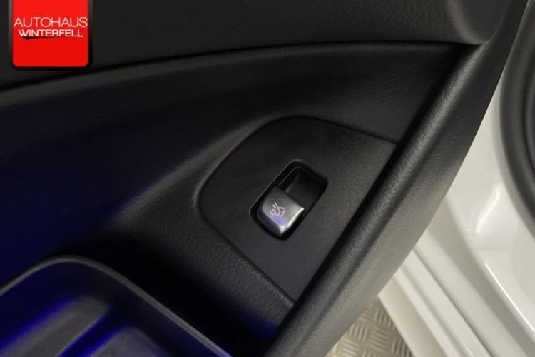 Mercedes-Benz E 300 E 300 T AMG LINE SCHIEBEDACH+KAMERA+CARPLAY+LED
