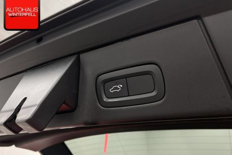 Volvo V90 V90 D4 PANO+AHK+MEMORY+360+HUD+STANDHEIZUNG+