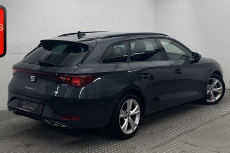 Seat Leon Leon Sportstourer 1.5 eTSI FR STANDHZG+AHK+ACC+