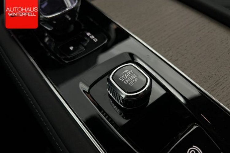 Volvo XC90 XC90 B5 AWD PLUS BRIGHT 7SITZ+AHK+MATRIX+360+HUD