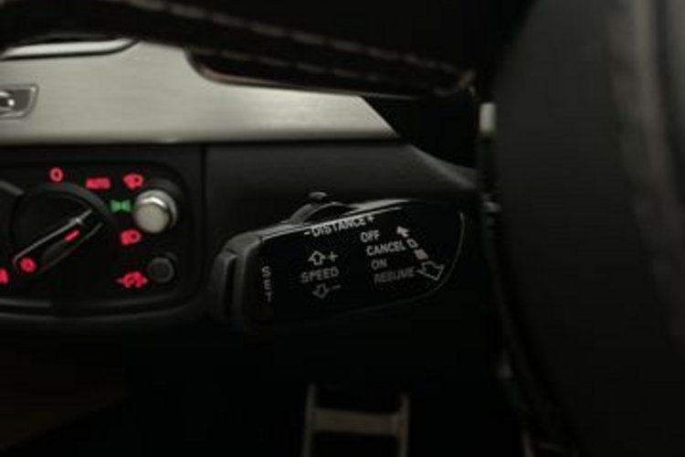 Audi S8 S8 4.0 TFSI Qu CARBON ESD+AHK+HUD+BOSE+MATRIX+