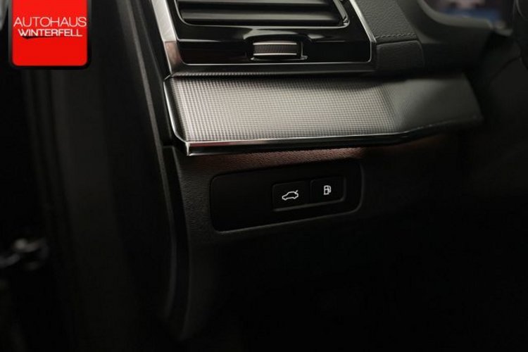 Volvo XC90 XC90 T8 PLUS DARK RECH AWD 7SITZ+PANO+STANDHZG+