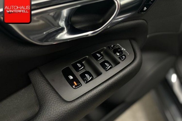 Volvo XC90 XC90 B5 AWD PRO PANO+AHK+MEMORY+STANDHEIZUNG+LED
