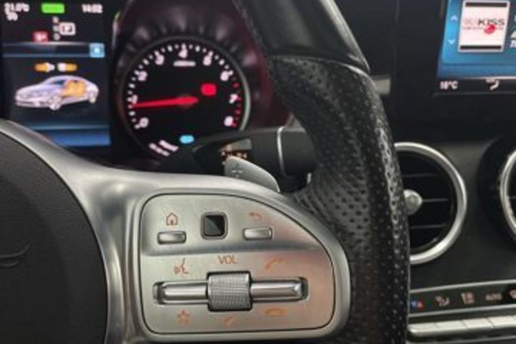 Mercedes-Benz C 300 C 300 Coupe 4M DESIGNO AMG-LENKRAD+PANO+AHK+