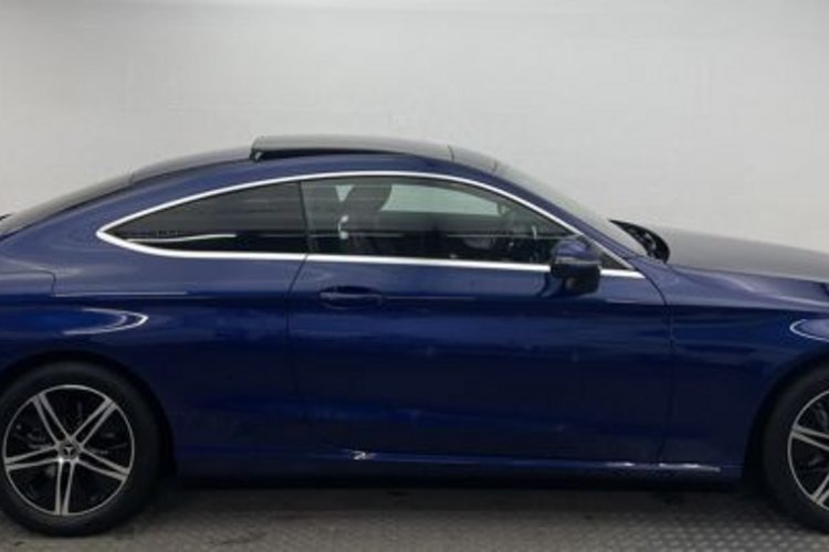 Mercedes-Benz C 300 C 300 Coupe 4M DESIGNO AMG-LENKRAD+PANO+AHK+