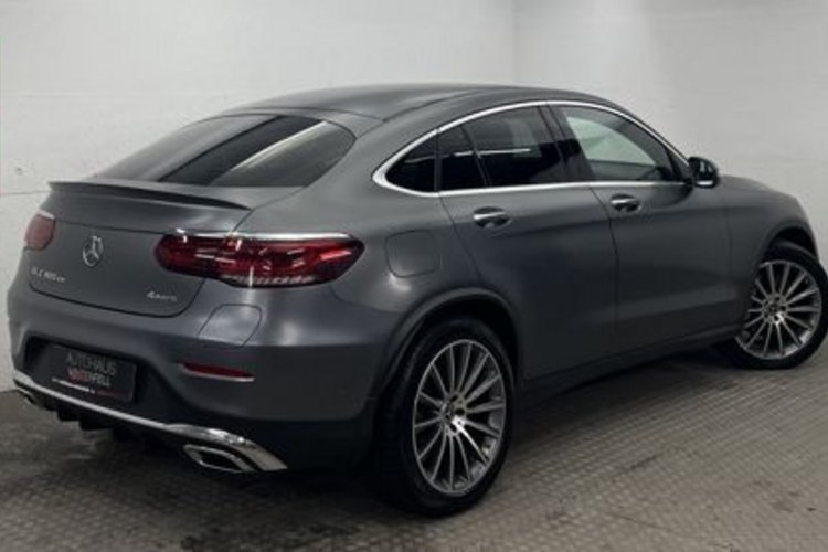 Mercedes-Benz GLC 300 GLC 300 de Coupe 4M AMG NIGHT CARBON AIRMATIC+