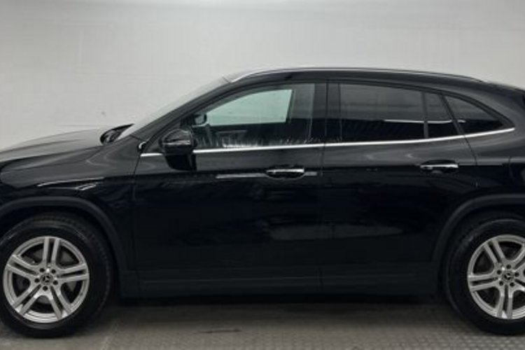 Mercedes-Benz GLA 220 GLA 220 d 4M STYLE AHK+MEMORY+KEYLESS+KAMERA+