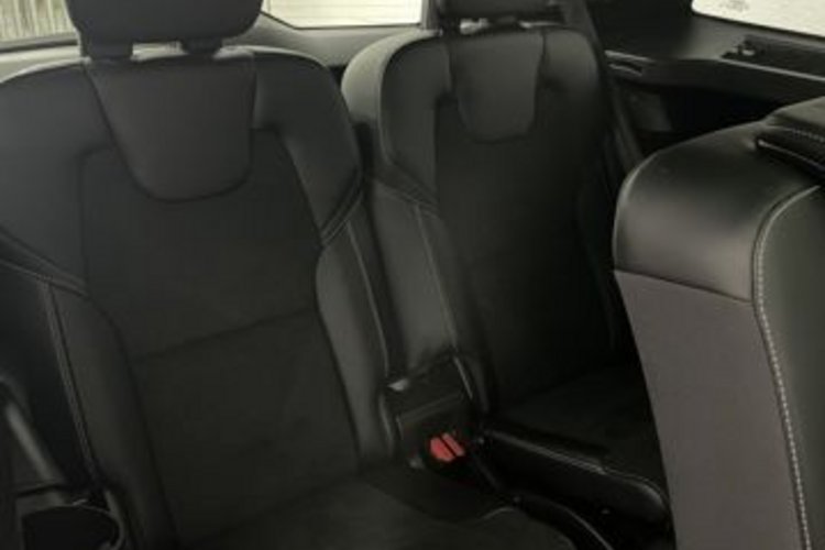 Volvo XC90 XC90 T8 R-DESIGN RECH AWD 7SITZ+PANO+AHK+STANDH+