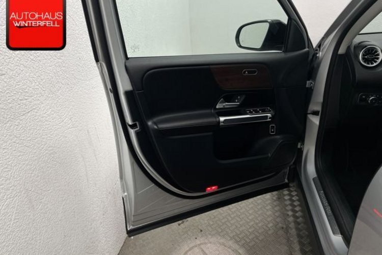 Mercedes-Benz GLB 220 GLB 220 d 4M PROGRESSIVE NIGHT 7SITZ+PANO+AHK+