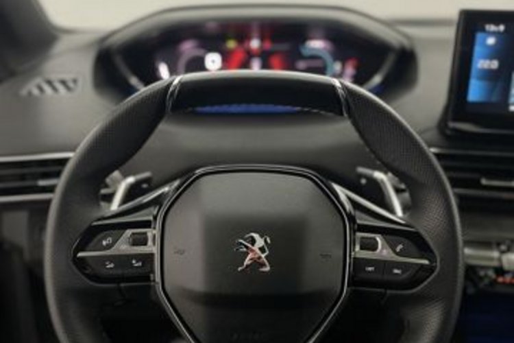 Peugeot 5008 5008 Hybrid 136 e-DSC GT BLACK TONE 7SITZ+PANO+