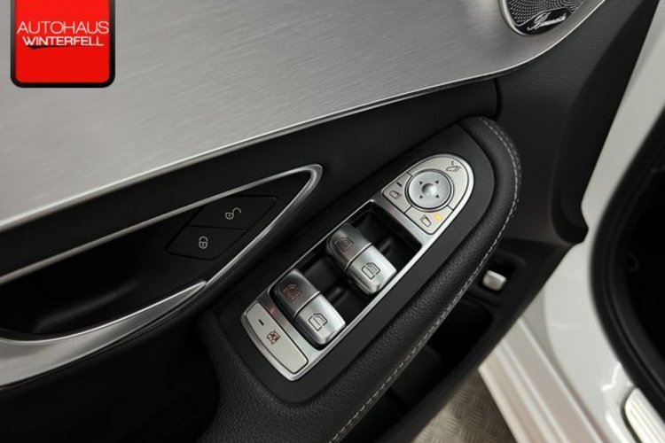 Mercedes-Benz C 300 C 300 e AMG NIGHT PANO+AIRMATIC+KEYLESS+KAMERA+
