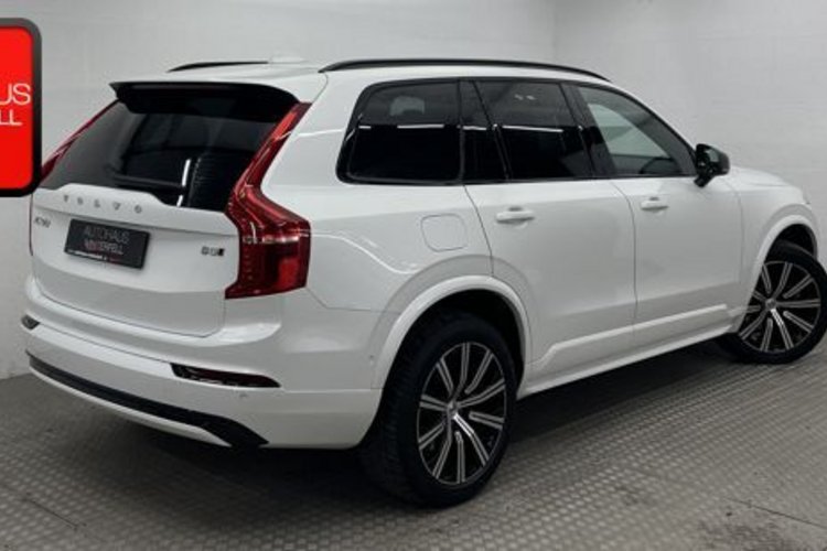 Volvo XC90 XC90 B5 D AWD Plus Dark 7SITZ+PANO+AHK+360+H&amp;K+