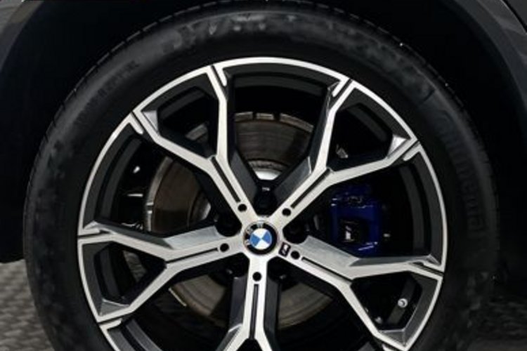 BMW X5 X5 xDrive 40d M SPORT CARBON+PANO+AHK+NIGHT-VIS+