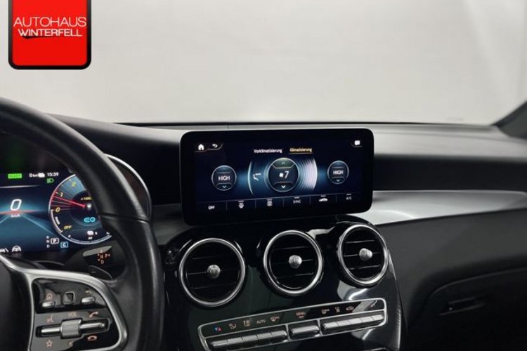 Mercedes-Benz GLC 300 GLC 300 de 4M NIGHT AMG 20Z PANO+AHK+AIR-BODY+