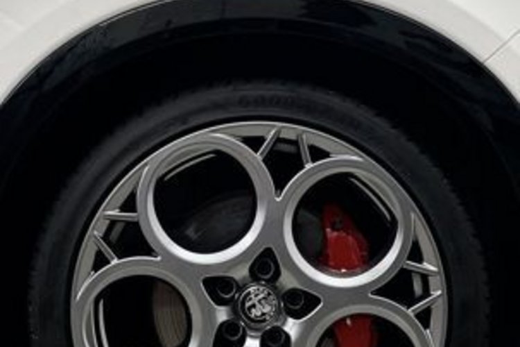 Alfa Romeo Tonale Tonale 1.5 VGT Hybrid VELOCE PANO+20Z+SITZKLIMA+