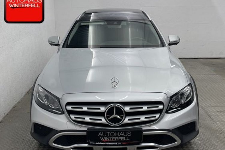 Mercedes-Benz E 220 E 220 d 4M T AVANTGARDE ALL-TERRAIN PANO+LUFT+