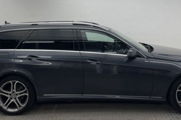 Mercedes-Benz E 220 E 220 T CDI AVANTGARDE GSD+TV-TUNER+H/K+DISTRONI