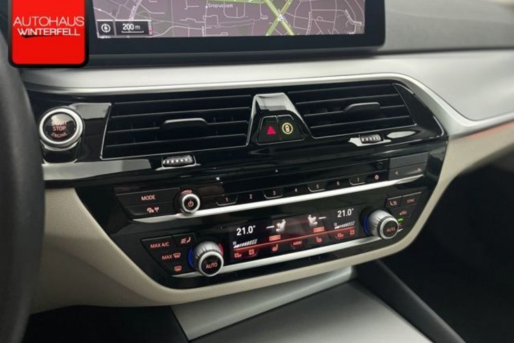 BMW 530 530 d xDrive Touring INDIVIDUAL+PANO+AHK+MEMO+