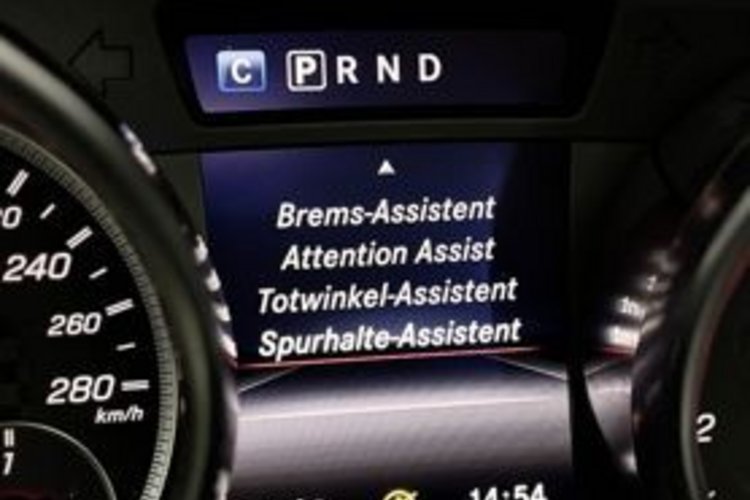 Mercedes-Benz SLC 43 AMG SLC 43 AMG PERFOR CARBON KAMERA+MEMO+KEYLESS