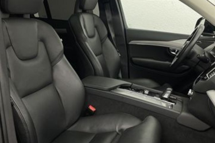Volvo XC90 XC90 B5 AWD 7SITZ+PANO+360+MEMORY+VOLL-LED+