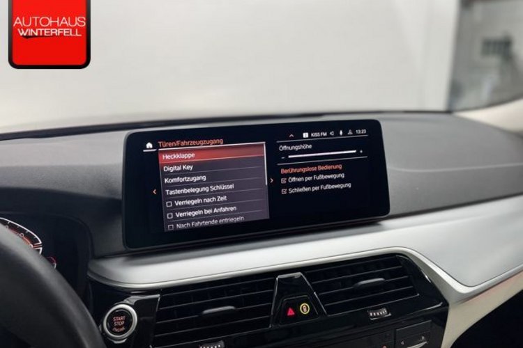 BMW 530 530 d xDrive Touring INDIVIDUAL+PANO+AHK+MEMO+