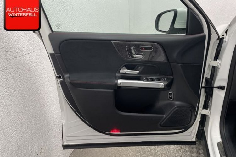 Mercedes-Benz GLB 200 GLB 200 d AMG LINE 7SITZ+PANO+DIGITAL+KAMERA+LED