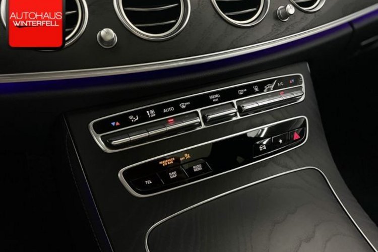 Mercedes-Benz E 300 E 300 de T 4M AMG NIGHT PANO+AHK+HUD+DISTRONIC+