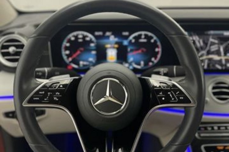 Mercedes-Benz E 400 E 400 d 4M AMG NIGHT MEMO+ABC+HUD+360+MASSAGE+