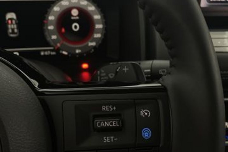 Nissan X-Trail X-Trail 1.5 VC-T Tekna 7SITZ+BOSE+MEMO+CARPLAY+