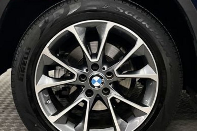 BMW X5 X5 xDrive30d PANO+AHK+SOFT+HUD+DIGITAL+KEYLESS+