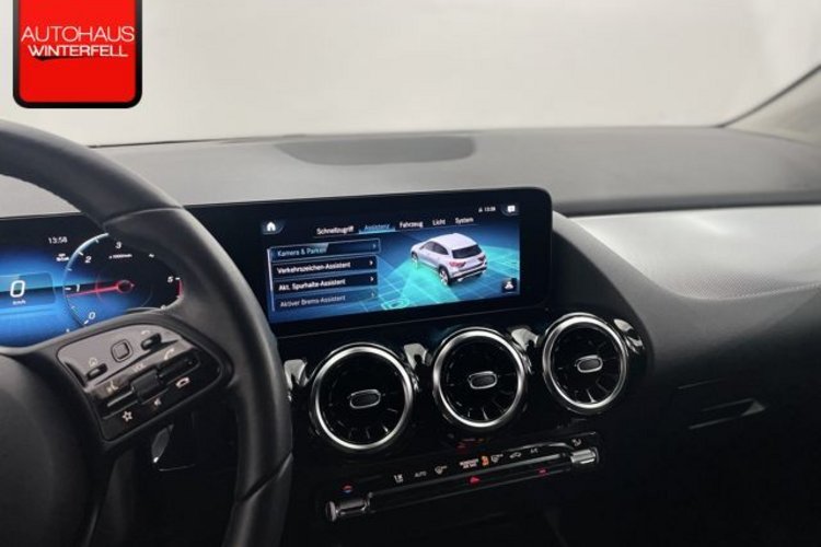 Mercedes-Benz GLA 180 GLA 180 d STYLE LED+KAMERA+MBUX+AUGMENTED+DAB+