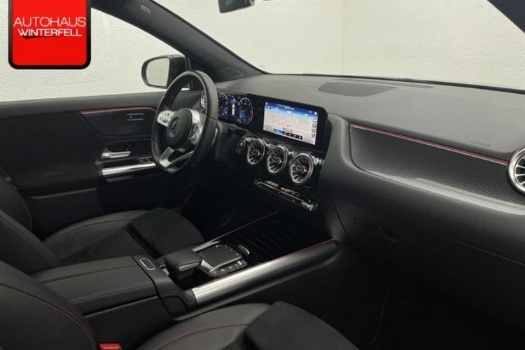 Mercedes-Benz GLA 220 GLA 220 d AMG NIGHT CARBON 20Z+KAMERA+KEYLESS+