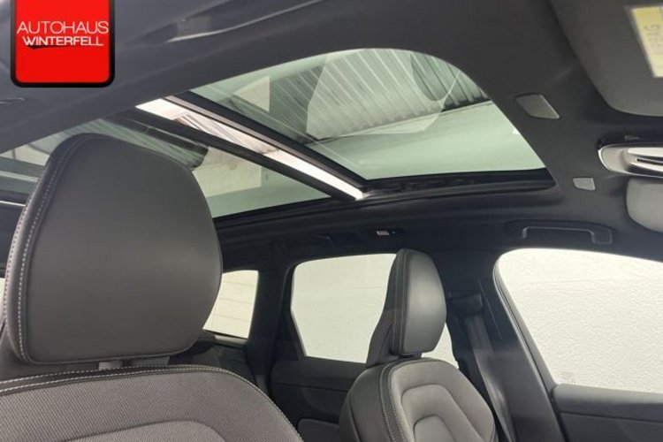 Volvo XC60 XC60 B4 AWD PLUS DARK PANO+AHK+MEMORY+H&amp;K+LED+