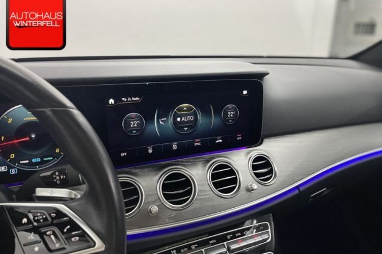 Mercedes-Benz E 220 E 220 d Avantgarde NIGHT ESD+KAMERA+AMBIENTE+LED