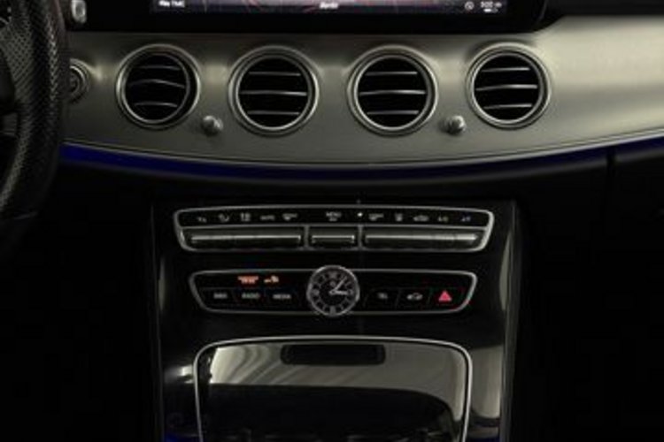 Mercedes-Benz E 350 E 350 e AVANTGARDE MULTIBEAM+COMAND+KAMERA+2ZONE