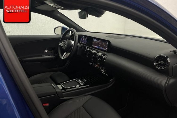Mercedes-Benz A 200 A 200 d Limousine LED+KAMERA+DISTRONIC+CARPLAY+