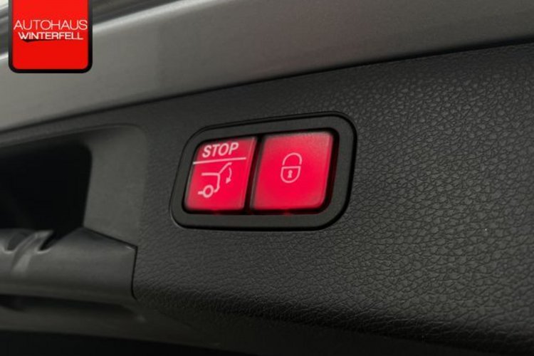 Mercedes-Benz E 400 E 400 d T 4M AVANTGARDE PANO+AHK+KEYLESS+DISTRO+