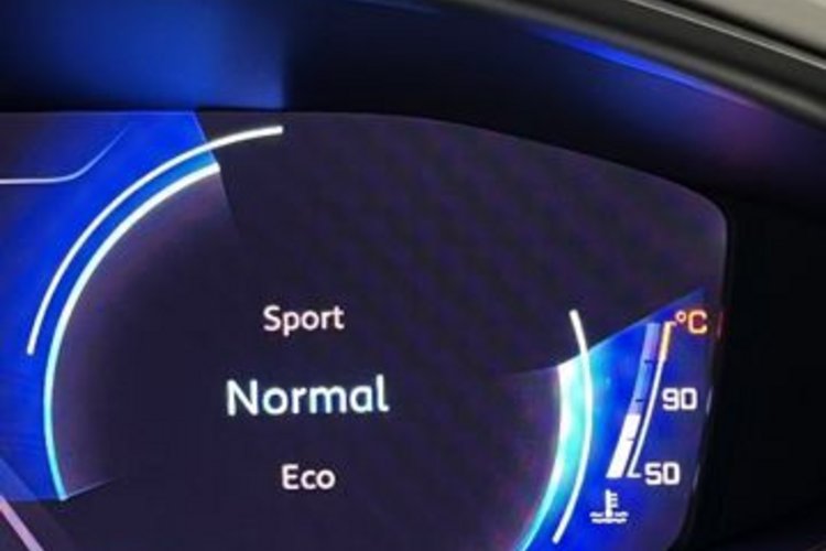 Peugeot 5008 5008 Hybrid 136 e-DSC GT BLACK TONE 7SITZ+PANO+