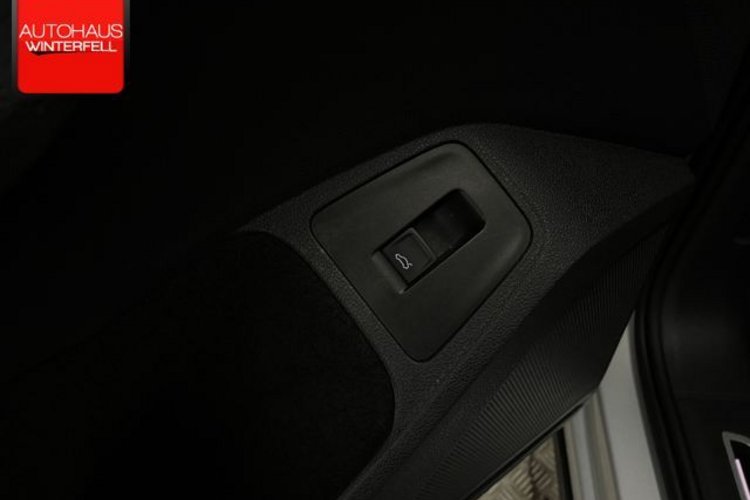 Volkswagen Tiguan Tiguan 2.0 TDI 4M R-LINE BLACK PANO+AHK+STANDH+