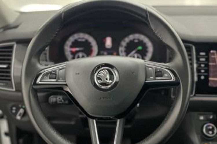 Skoda Kodiaq Kodiaq 2.0 TDI 4x4 STYLE 7SITZ+PANO+360+LED+ACC+